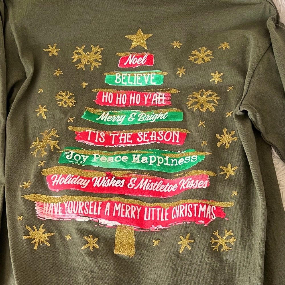 Southern Ya’ll Christmas T-Shirt size S